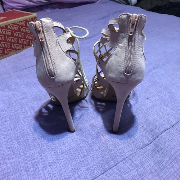 Single sole heels - Picture 3 of 5